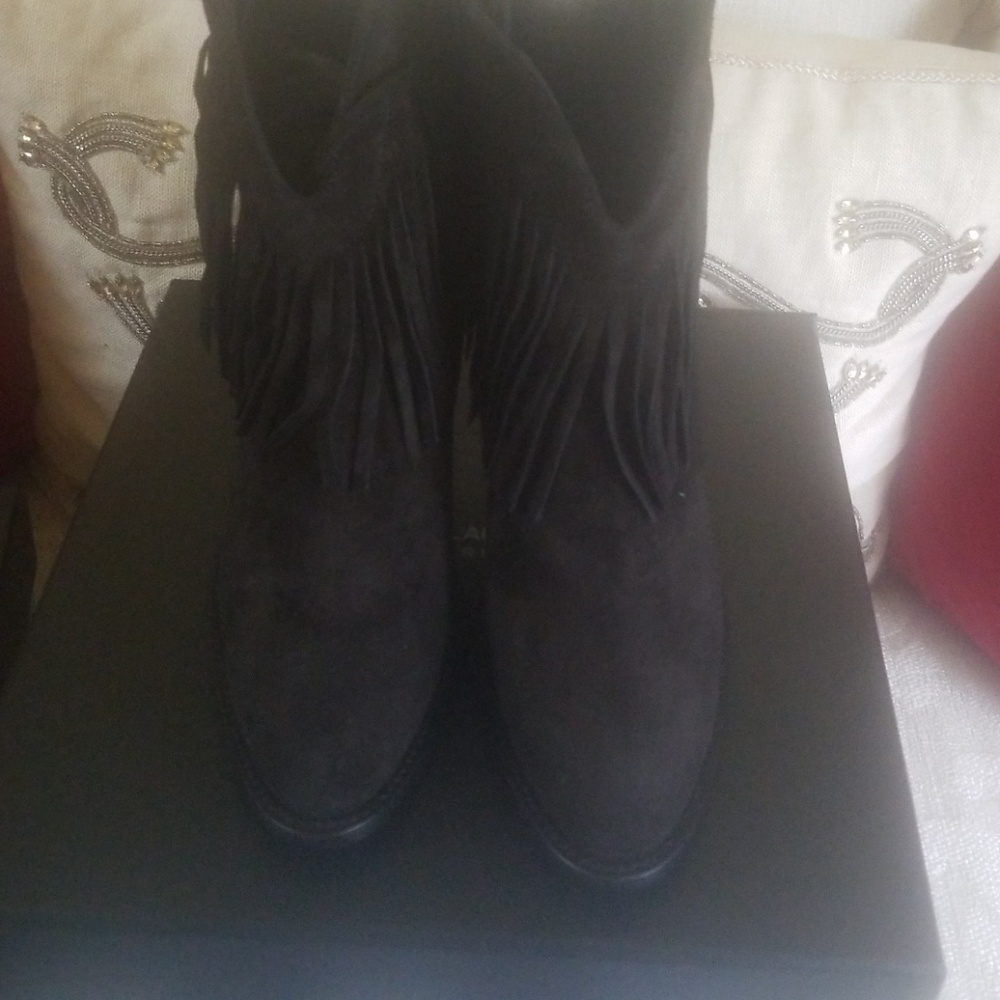 Boots - Picture 2 of 5
